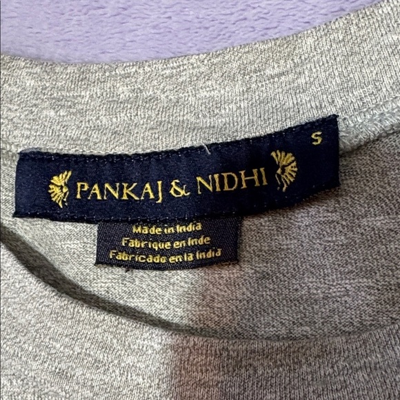 Anthropologie Gray Floral Short Sleeve Tee - Picture 2 of 8